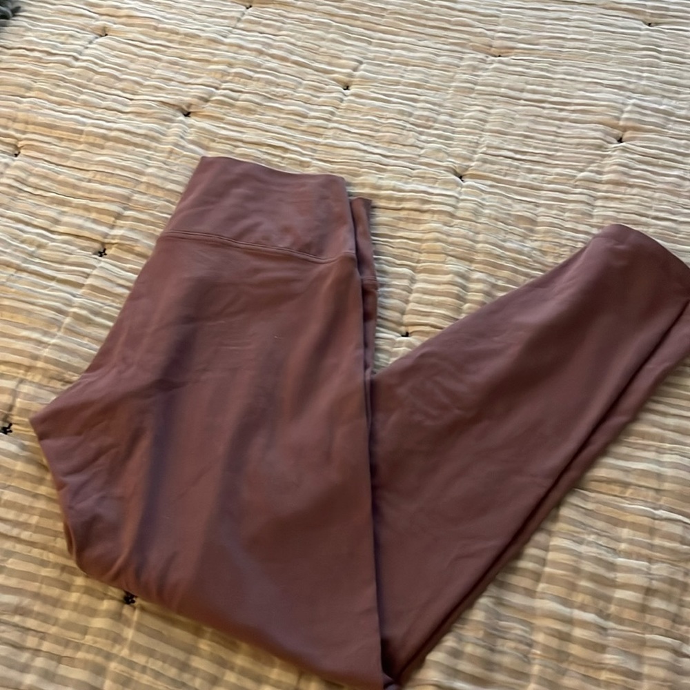 1- OLD NAVY LEGGINGS